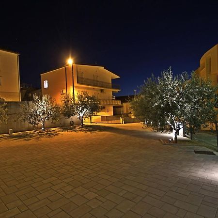 Apartmani Bozena Makarska Exterior foto