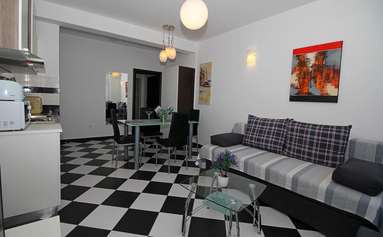 Apartmani Bozena Makarska Exterior foto