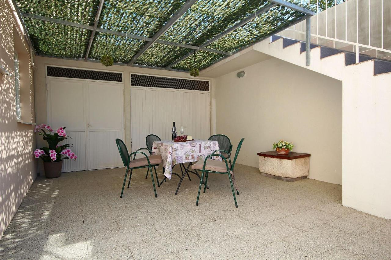 Apartmani Bozena Makarska Exterior foto