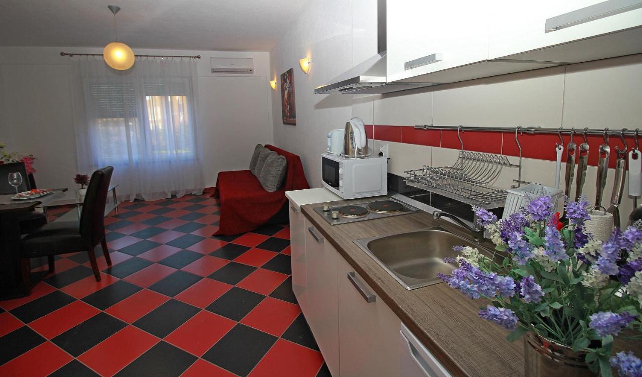 Apartmani Bozena Makarska Exterior foto