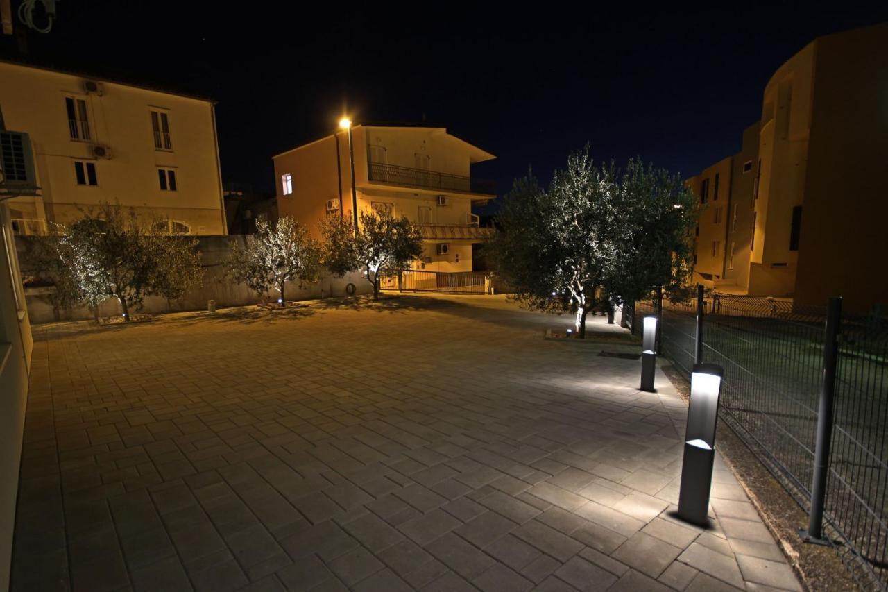 Apartmani Bozena Makarska Exterior foto